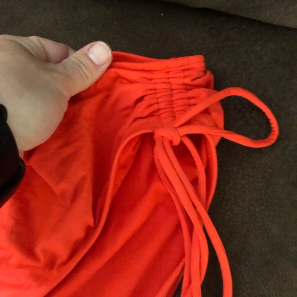 Athleta swim bottoms in XL - Picture 3 of 3